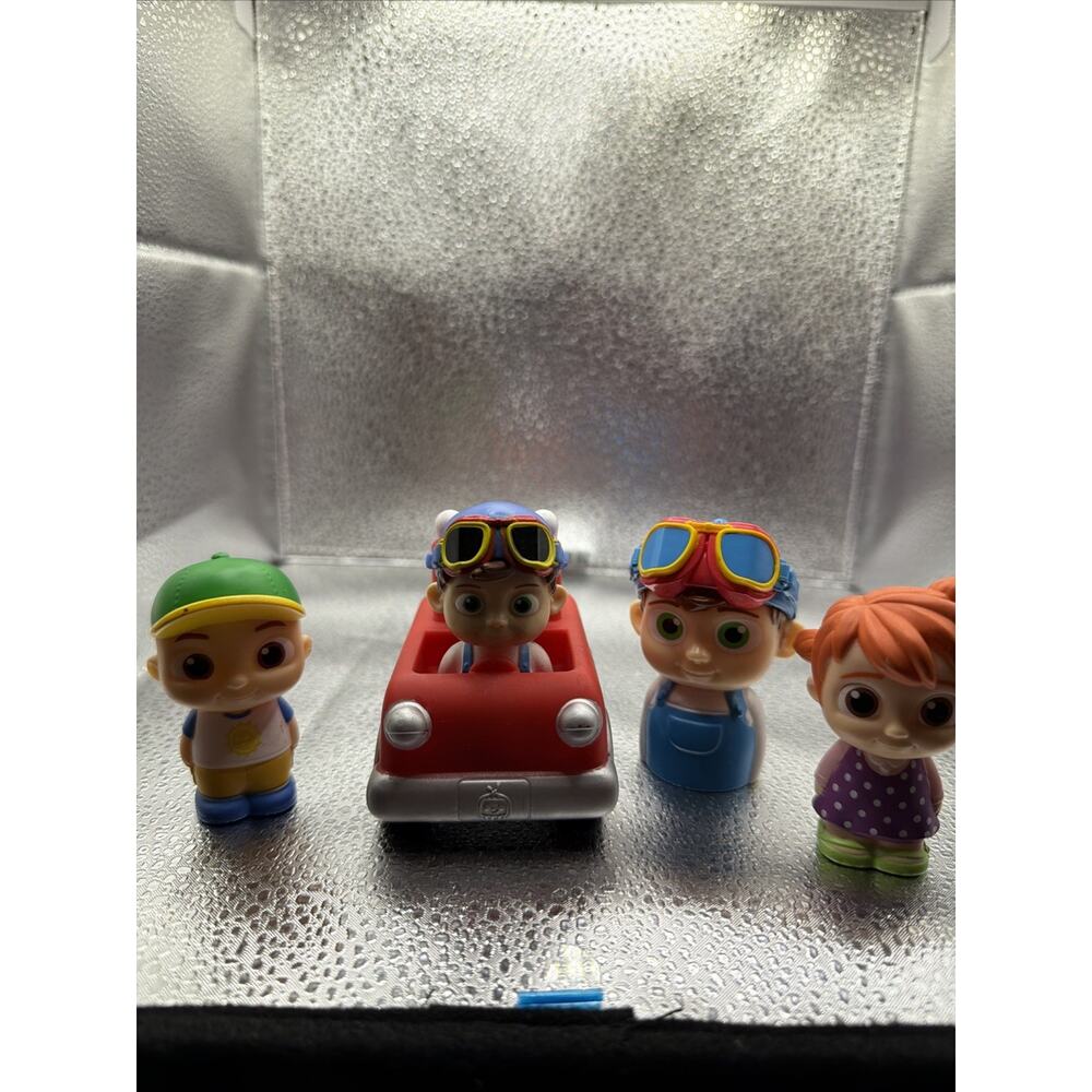 LOT (4) COCOMELON Friends FAMILY Figures CAR TOYS
